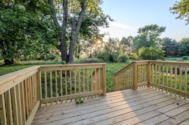 1615 N 300 E, Knox, IN 46534