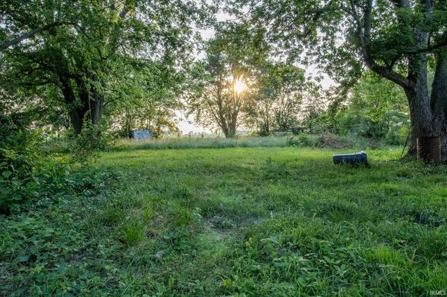 1615 N 300 E, Knox, IN 46534