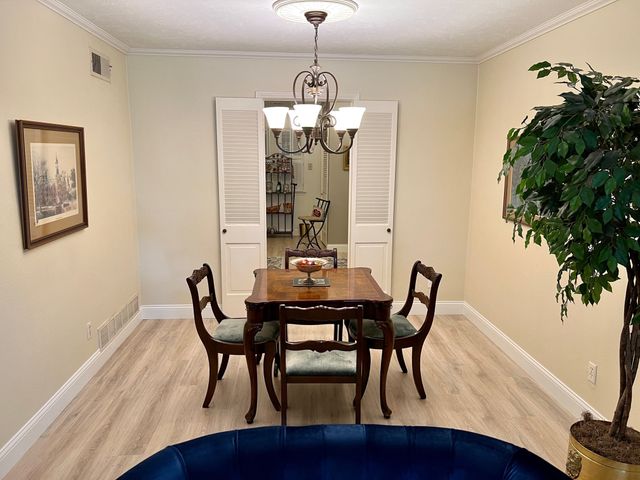 9139 Villa Park Circle, Dallas, TX 75225