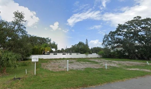 4902 RATTLESNAKE POINTE COURT, Tampa, FL 33616