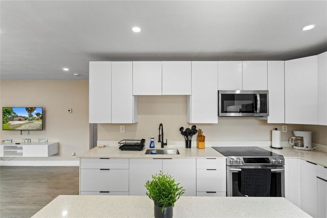 827 SW 29th Street, Fort Lauderdale, FL 33315