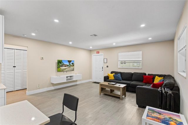 827 SW 29th Street, Fort Lauderdale, FL 33315