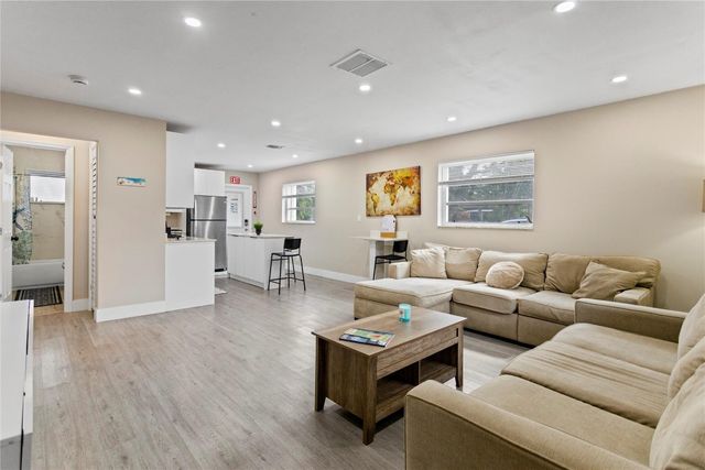 827 SW 29th Street, Fort Lauderdale, FL 33315