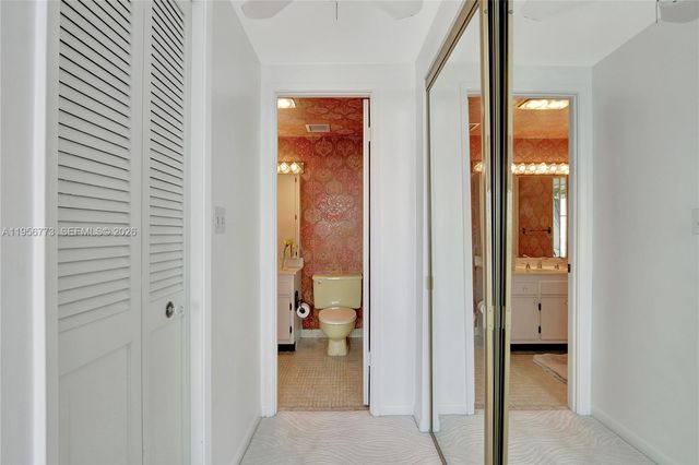 4330 Hillcrest Dr 807, Hollywood, FL 33021