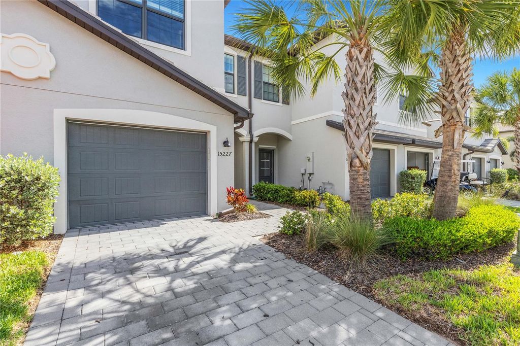 15227 SUNNY DAY DRIVE, Bradenton, FL 34211