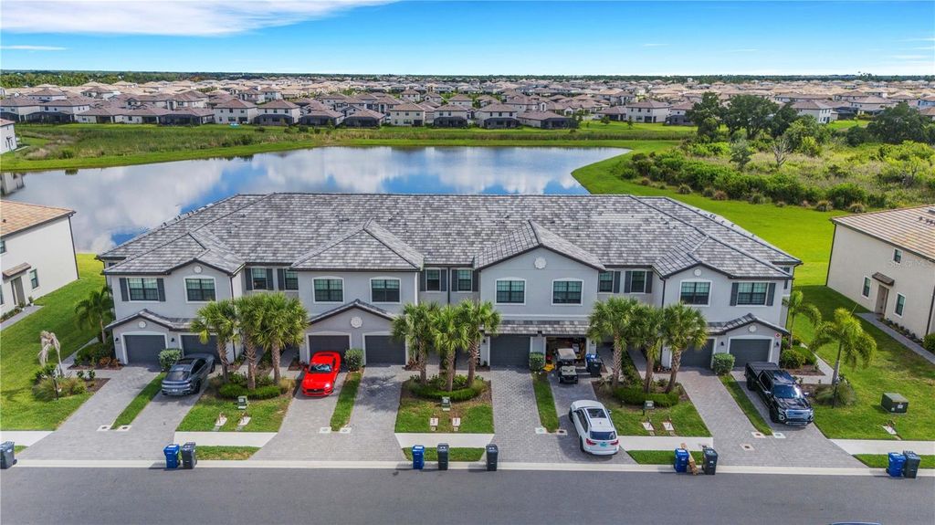 Image 42 of property listing at 15227 SUNNY DAY DRIVE, Bradenton, FL 34211