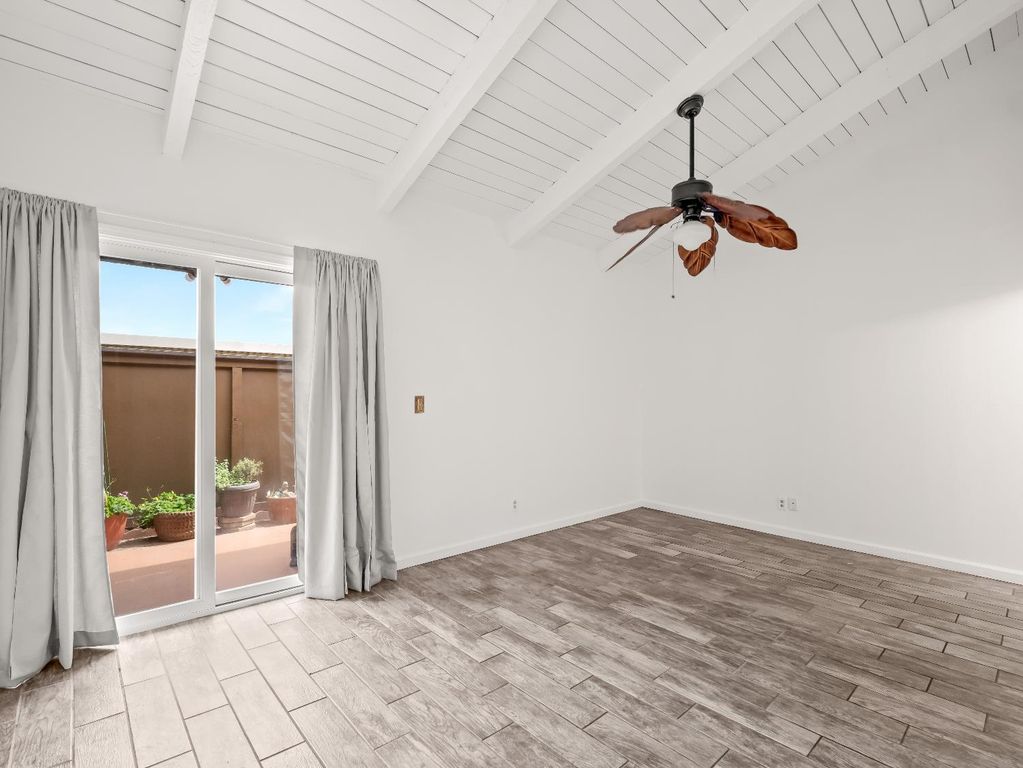 Image 11 of property listing at 355 W Sierra Avenue # 110, Fresno, CA 93704