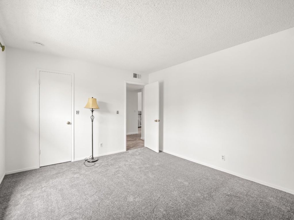 Image 16 of property listing at 355 W Sierra Avenue # 110, Fresno, CA 93704