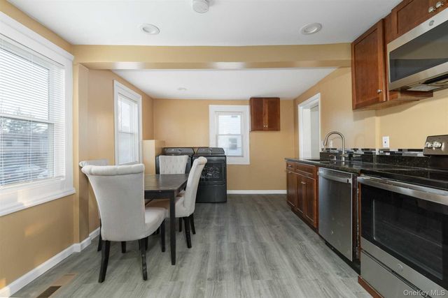 90 S HAMILTON Street, Poughkeepsie, NY 12601