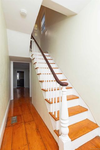 90 S HAMILTON Street, Poughkeepsie, NY 12601