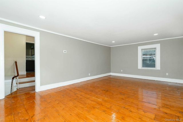 90 S HAMILTON Street, Poughkeepsie, NY 12601