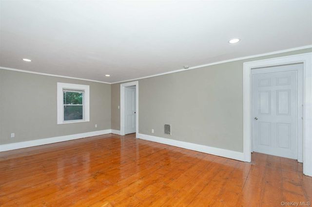 90 S HAMILTON Street, Poughkeepsie, NY 12601