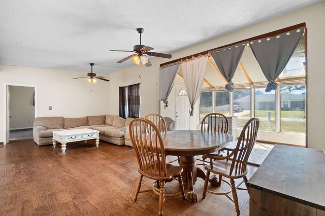 6764 Marlin Street, Navarre, FL 32566