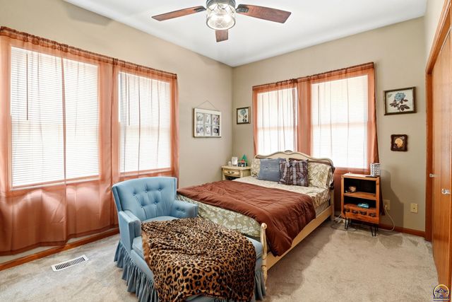 1607 NW Lower Silver Lake RD, Topeka, KS 66608