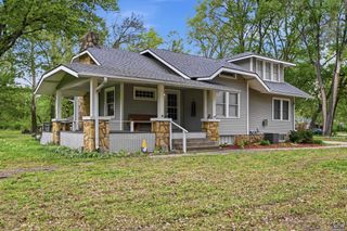 1607 NW Lower Silver Lake RD, Topeka, KS 66608