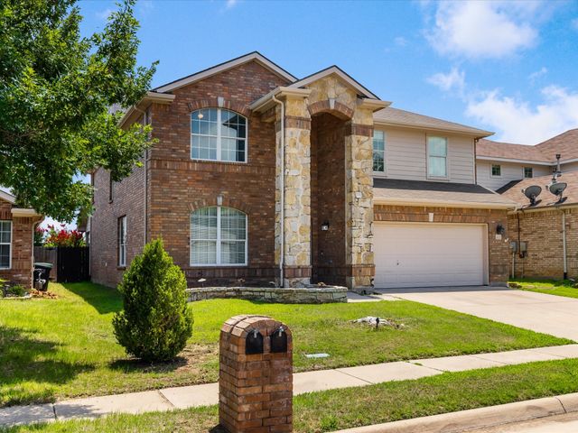 3924 Eaglerun Drive, Fort Worth, TX 76262