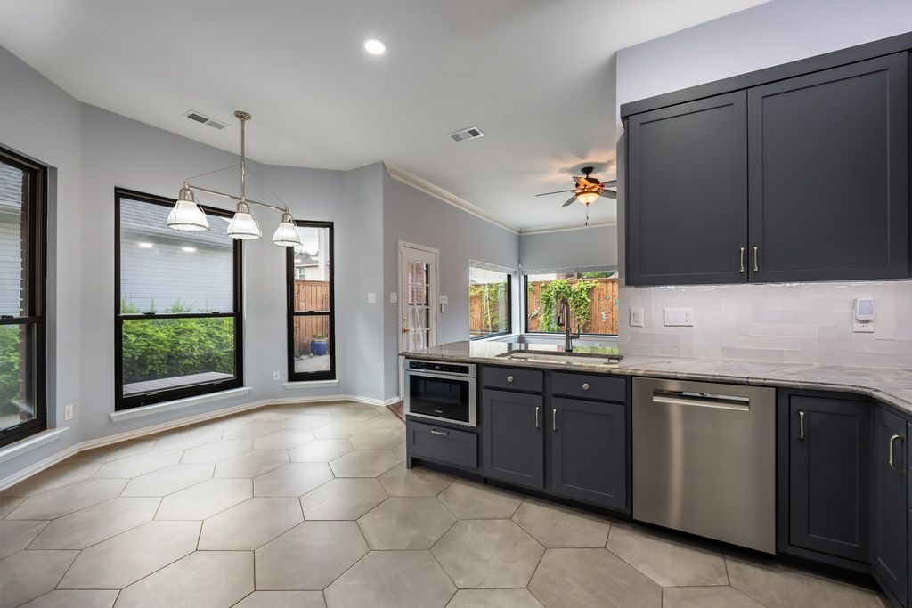 701 Nottingham Drive, Coppell, TX 75019 — photo 5