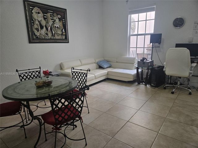 8335 NW 8th Ter, Boca Raton, FL 33487