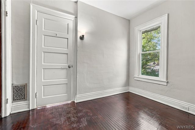 502 High Street, Buffalo, NY 14211