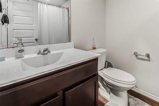 927 Petunia Falls Lane, Rosharon, TX 77583