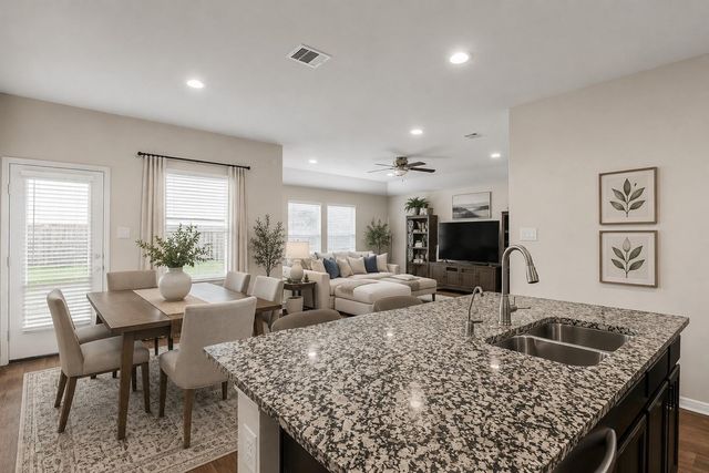 927 Petunia Falls Lane, Rosharon, TX 77583