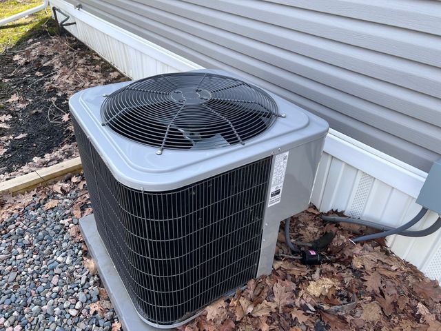 1645 GLENHAVEN Lane, Erie, PA 16509