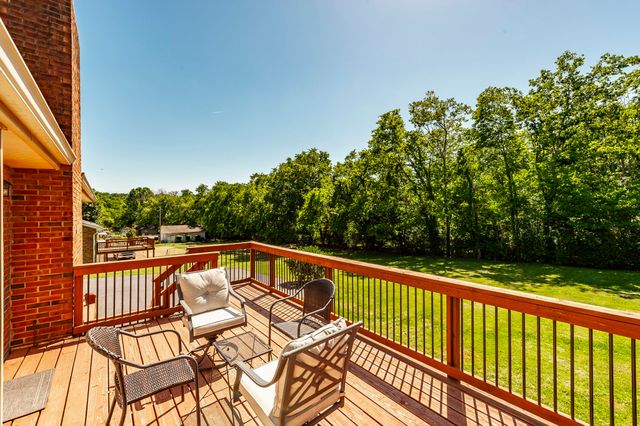 131 Honeysuckle Dr, Hendersonville, TN 37075