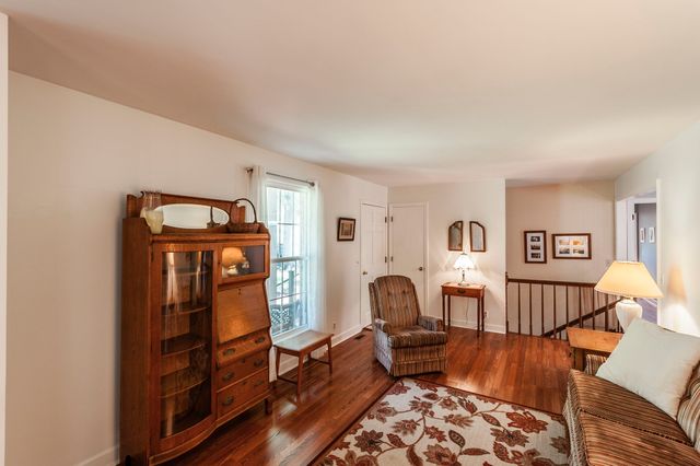 131 Honeysuckle Dr, Hendersonville, TN 37075