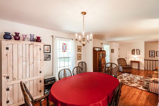 131 Honeysuckle Dr, Hendersonville, TN 37075
