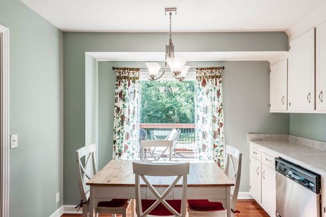 131 Honeysuckle Dr, Hendersonville, TN 37075