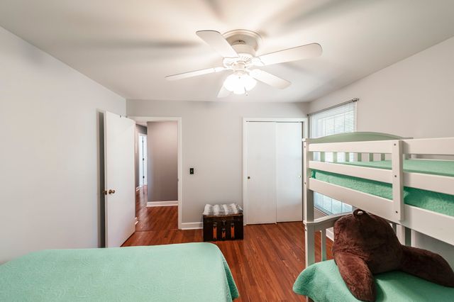 131 Honeysuckle Dr, Hendersonville, TN 37075