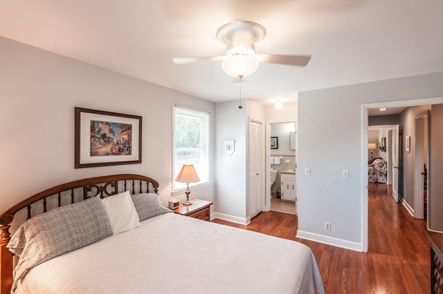131 Honeysuckle Dr, Hendersonville, TN 37075