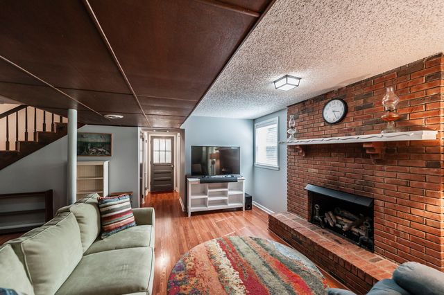 131 Honeysuckle Dr, Hendersonville, TN 37075