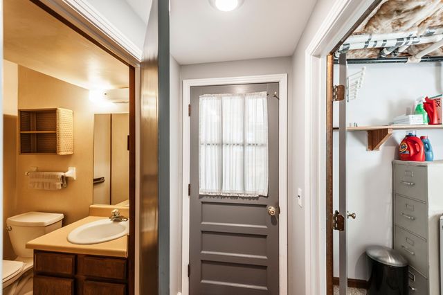 131 Honeysuckle Dr, Hendersonville, TN 37075