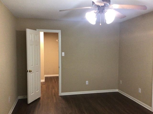 1022 Yorkshire Hollow, Fresno, TX 77545