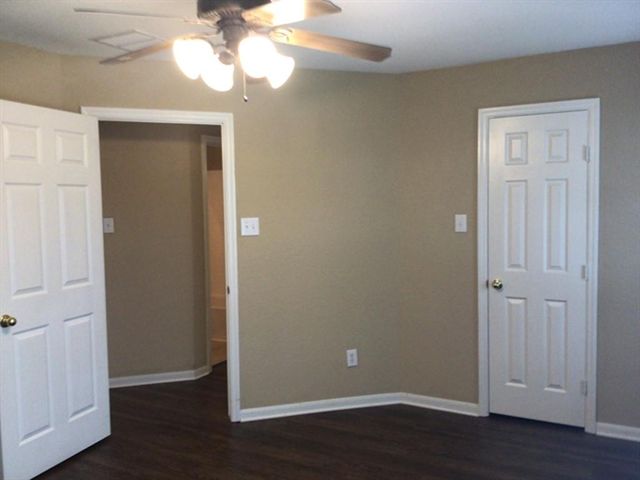 1022 Yorkshire Hollow, Fresno, TX 77545