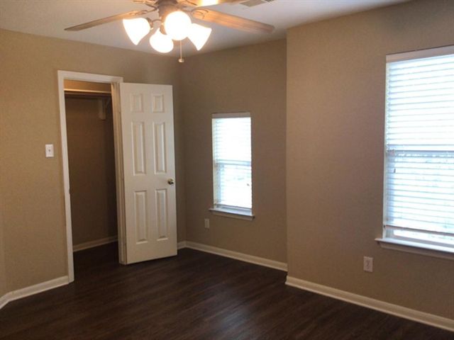 1022 Yorkshire Hollow, Fresno, TX 77545