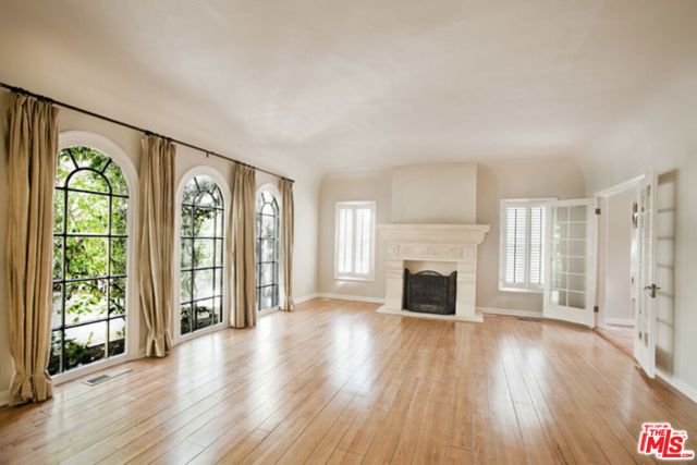 251 S Citrus Avenue, Los Angeles, CA 90036