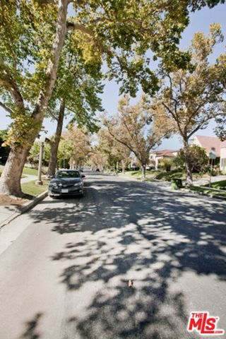 251 S Citrus Avenue, Los Angeles, CA 90036