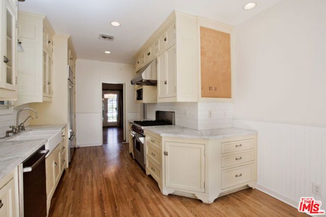 251 S Citrus Avenue, Los Angeles, CA 90036