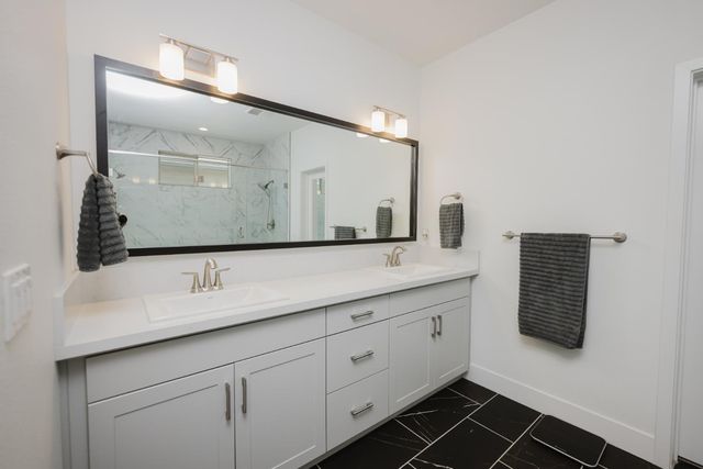 4285 Monarch Place, Madera, CA 93636