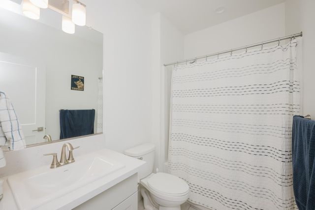 4285 Monarch Place, Madera, CA 93636