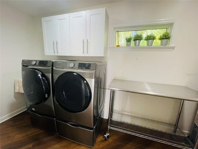 1330 S JEFFERSON AVENUE, Sarasota, FL 34239