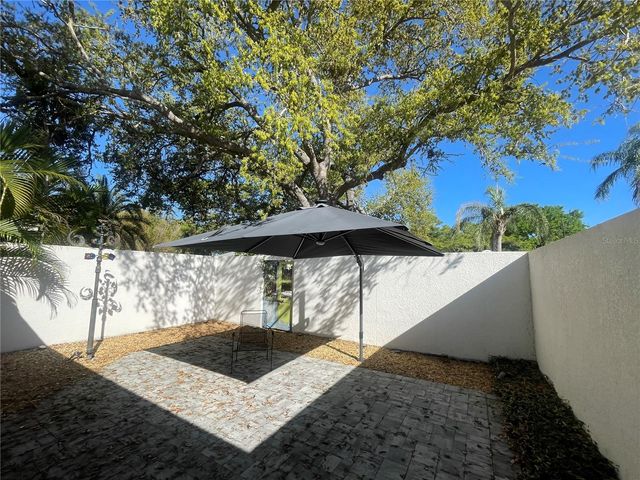 1330 S JEFFERSON AVENUE, Sarasota, FL 34239