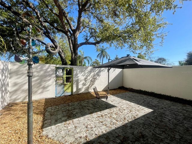 1330 S JEFFERSON AVENUE, Sarasota, FL 34239