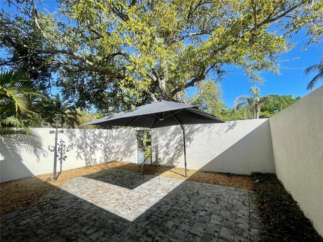 1330 S JEFFERSON AVENUE, Sarasota, FL 34239