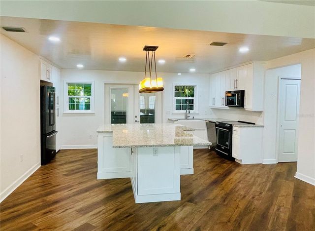 1330 S JEFFERSON AVENUE, Sarasota, FL 34239