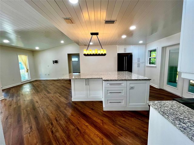 1330 S JEFFERSON AVENUE, Sarasota, FL 34239