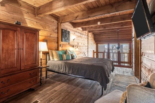 175 Mallard Point Cir Unit 8, Camden, TN 38320