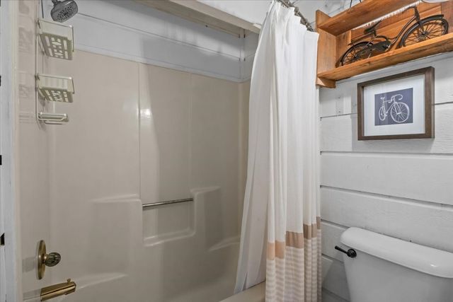 175 Mallard Point Cir Unit 8, Camden, TN 38320